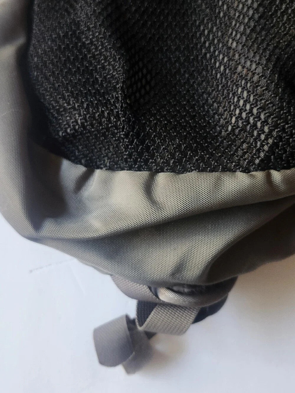 CamelBak Red and Gray Meb/Kids SMALL Backpack with Front Mesh Pocket